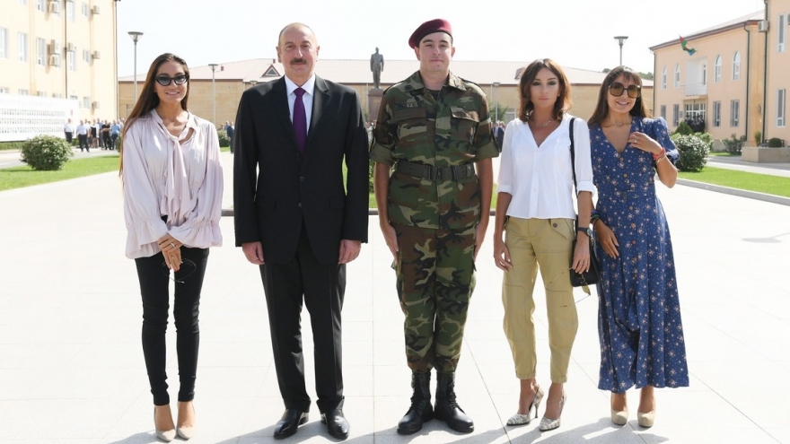 Chân dung gia đình quyền uy nhất Azerbaijan – gia đình Tổng thống Ilham Aliyev